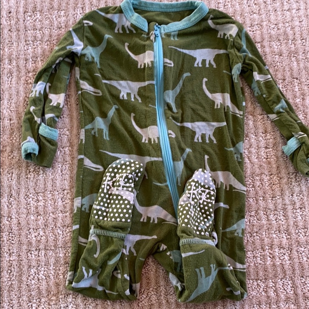 Kickee jammies 3-6 months zipper footie 🦖🦕